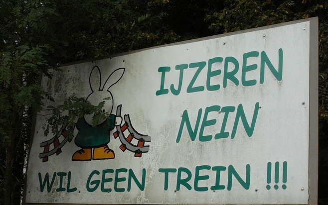 VLODROP – In Limburg leeft breed verzet tegen de voorgenomen reactivering van de IJzeren Rijn, het goederenspoor tussen de Antwerpse haven en het Duitse Ruhrgebied. Volgens het Samenwerkingsverband IJzeren Rijn biedt het historische tracé onvoldoende toek