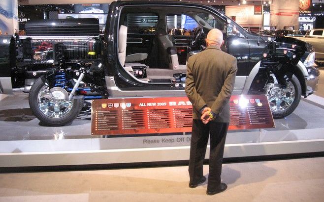 Opengewerkte truck van General Motors op de grootste autoshow van de VS in Detroit. Foto RD