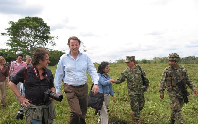 Minister Koenders (Ontwikkelingssamenwerking) heeft woensdag met de Colombiaanse president Alvaro Uribe gesproken over de sociale opbouw van Colombia. Foto ANP