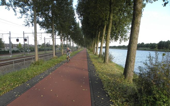 UTRECHT – De fietssnelweg is in opmars. Intussen zijn er drie. „Het is een genot om hier te fietsen.” Foto RD