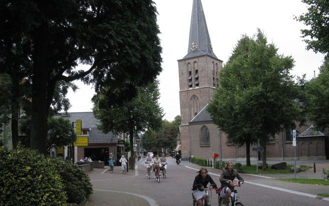 LUNTEREN – Het centrum van Lunteren, een van de plattelandsdorpen binnen de gemeente Ede. Onder reformatorische burgers zou hardnekkige angst bestaan voor vreemdelingen. Foto RD