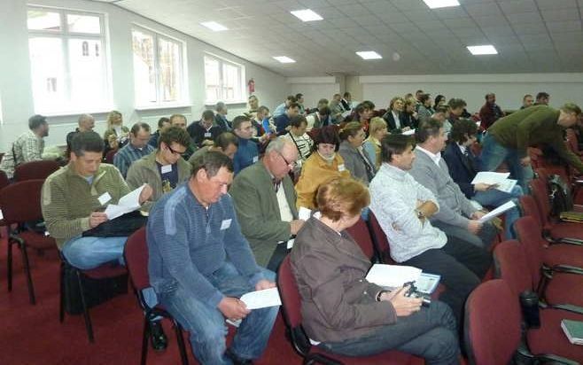 In Kiev spraken deelnemers aan een congres woensdag en donderdag over de actualiteit van Calvijn en de gereformeerde theologie voor Oekraïne. Foto Cor Harryvan