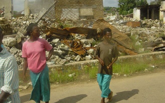 Beeld van de verwoestingen in Liberia. Foto ZOA