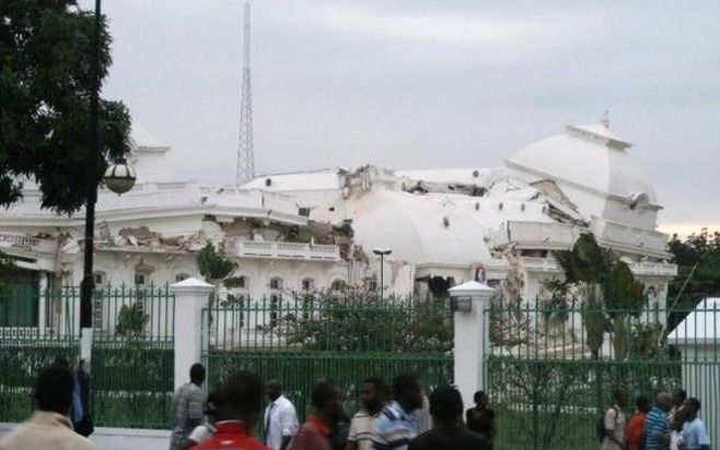 Het verwoeste presidentiële paleis in Port-au-Prince. Foto EPA