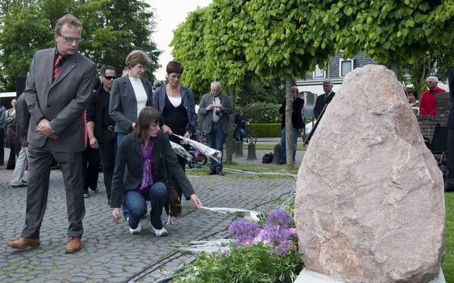 Monument voor de drie omgekomen brandweerlieden bij De Punt. - Foto ANP