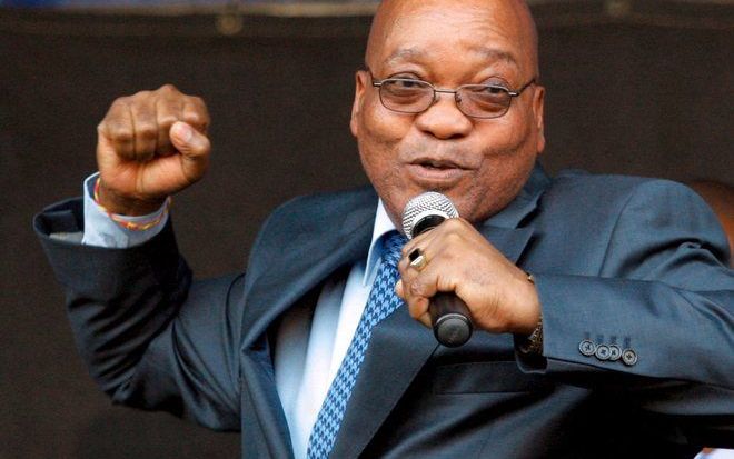 JOHANNESBURG (ANP/RTR/AFP) – Aanklagers in Zuid-Afrika hebben besloten de vervolging te staken tegen Jacob Zuma, leider van het ANC. Dat heeft de Zuid-Afrikaanse hoofdaanklager maandag laten weten. Zuma was aangeklaagd voor corruptie en is de gedoodverfde