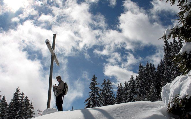 ZWITSERLAND - Ook in Zwitserland bedekt met verse sneeuw. Foto EPA