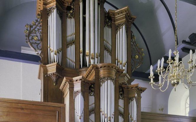 Het orgel in de Godeharduskerk van Marrum. Beeld Wikimedia