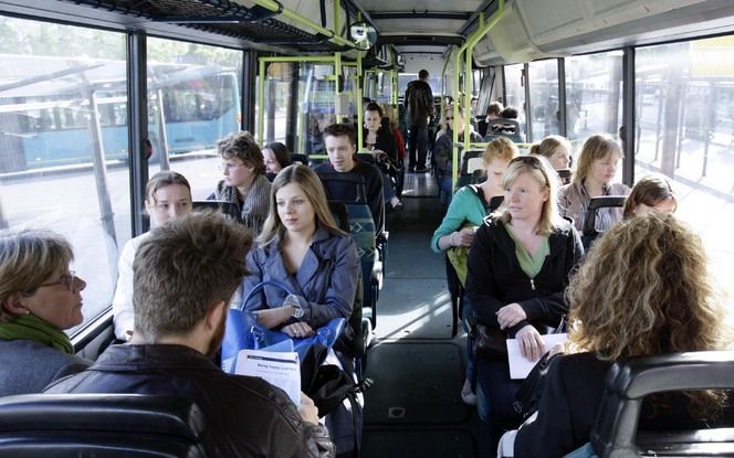 DEN HAAG - Goed nieuws voor de reizigers in het streekvervoer: de bussen rijden donderdag weer de volledige dienstregeling. Foto ANP