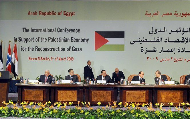 SHARM AL-SHEIKH – De Palestijnen hoopten vandaag tijdens een donorconferentie in Egypte 2,2 miljard euro op te halen om de Gazastrook op te bouwen na het Israëlische offensief. Foto EPA