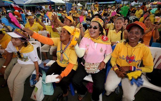 BANGKOK – Het parlement van Thailand heeft de verkiezingen voor een nieuwe premier verschoven naar volgende week woensdag. Dat maakte de voorzitter vrijdag bekend nadat te weinig afgevaardigden waren verschenen voor de geplande stemming. Foto EPA