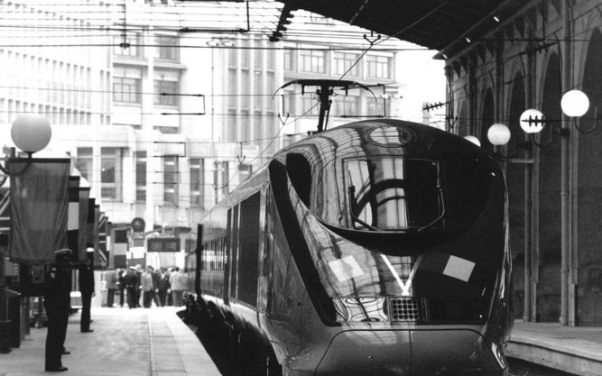 LONDEN – Na een brand in de Kanaaltunnel zal deze treinverbinding tussen Frankrijk en Groot–Brittannië ook vrijdag nog gesloten blijven. Dat maakte een woordvoerder van de exploitant Eurotunnel bekend. Hij kon niet zeggen wanneer de dienstregeling wordt h