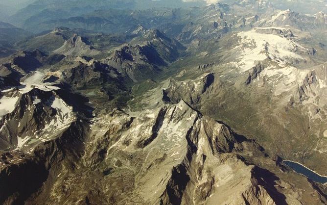 De Mont Blanc waar woensdag vier alpinisten omkwamen. Foto ANP