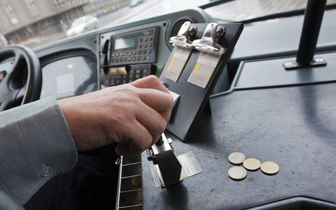 UTRECHT – De buschauffeurs in Zaandam mogen maandag buiten de spits staken. Dat heeft de voorzieningenrechter in Utrecht zaterdag bepaald in een kort geding dat was aangespannen door werkgever Connexxion. Foto ANP