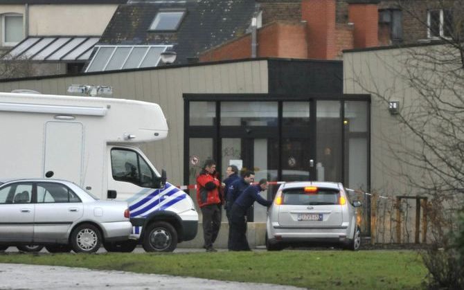 België is geschokt door een dodelijke steekpartij in een kinderdagverblijf. Een man stak vrijdag willekeurig in op baby’s en peuters in een crèche in Sint-Gillis bij Dendermonde. Hij doodde twee jongetjes en een 54-jarige medewerkster. Tien kinderen raakt