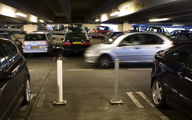 Oud-Beijerland krijgt een kleinere parkeergarage bij het centrum dan gepland en een wijdere schil voor betaald parkeren rond het centrum. Dat zijn de belangrijkste voorstellen van het Oud-Beijerlandse college in de parkeernota waarover de raadscommissie r