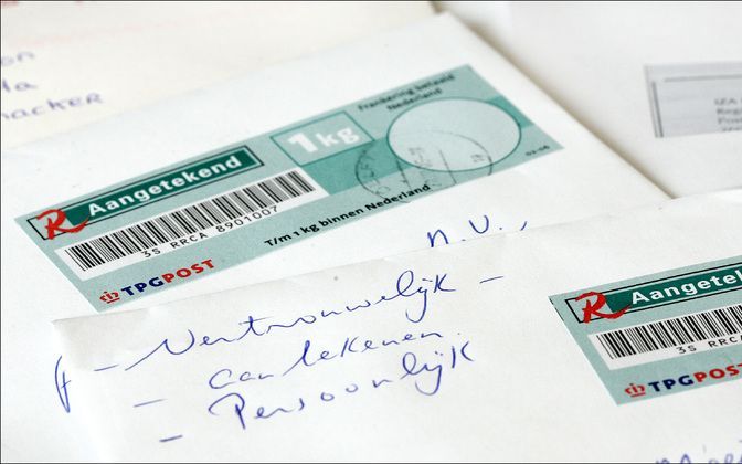 GIESSEN (ANP/DPA) – Een Duitse postbode heeft in de afgelopen vijftien jaar ongeveer 29.000 brieven verduisterd. Justieel onderzoek moet duidelijk maken of er sprake is van schending van het post- en briefgeheim.