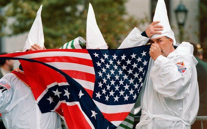 Een rechter heeft vrijdag in de Amerikaanse staat Kentucky een lokale afdeling van de Ku Klux Klan een boete opgelegd van 2 miljoen euro. Foto EPA