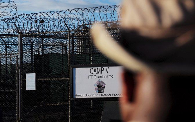 GUANTANAMO - Toen de Amerikaanse regering enkele jaren geleden aan andere landen vroeg uit Guantanamo vrijgelaten gevangenen op te nemen, reageerde alleen Albanië positief. Foto EPA