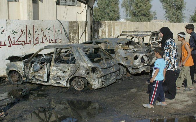 BAGDAD – Bij een serie bomaanslagen in de Iraakse hoofdstad Bagdad zijn woensdag zeker negen mensen om het leven gekomen en ruim dertig gewond geraakt. Foto EPA