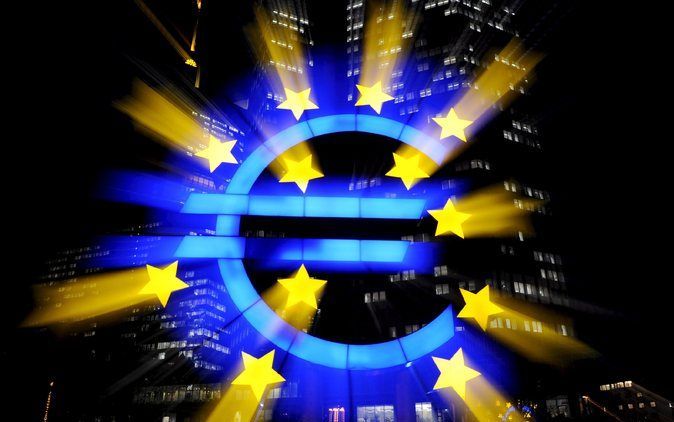 De Europese Centrale Bank (ECB) heeft de rente in de eurozone met een half procentpunt verlaagd in een nieuwe poging de economie te stimuleren. Het rentepercentage komt nu uit op 1,5 procent, de laagste stand sinds de invoering van de euro in 1999. Foto E