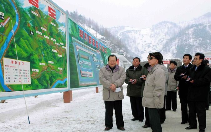 SEOUL – De Noord–Koreaanse leider Kim Jong–il heeft dit jaar bijna twee keer zoveel werkbezoeken afgelegd als in 2008. Hij inspecteerde meer bedrijven en minder militaire complexen, zo meldde het Zuid–Koreaanse Institute for Far Eastern Studies donderdag.