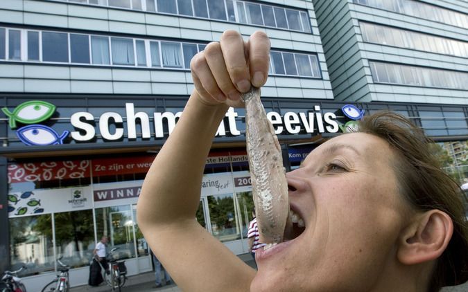 UTRECHT – Nederlandse consumenten hebben vorig jaar ondanks de economische crisis meer vis gegeten. Dit blijkt uit de donderdag gepresenteerde consumptiecijfers van het Nederlands Visbureau. Foto ANP