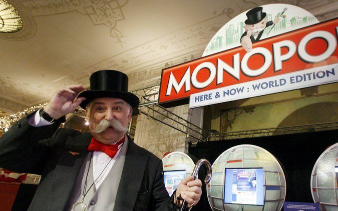 NEW YORK- Mr. Monopoly bij de bekendmaking van de wereldversie van Monopoly, 22 januari. Foto EPA.