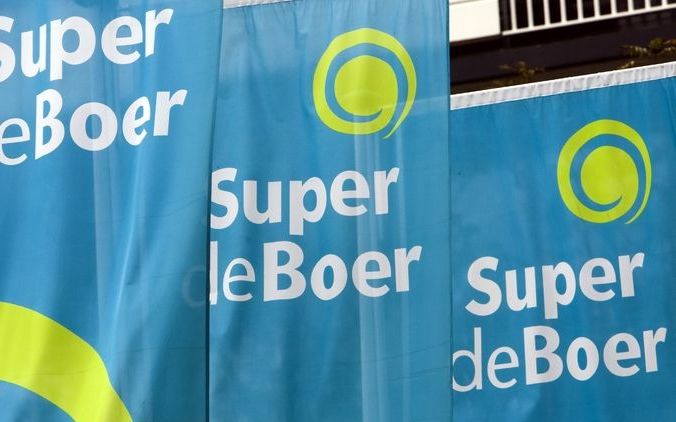 Overnamestrijd om Super de Boer in vogelvlucht. Foto ANP