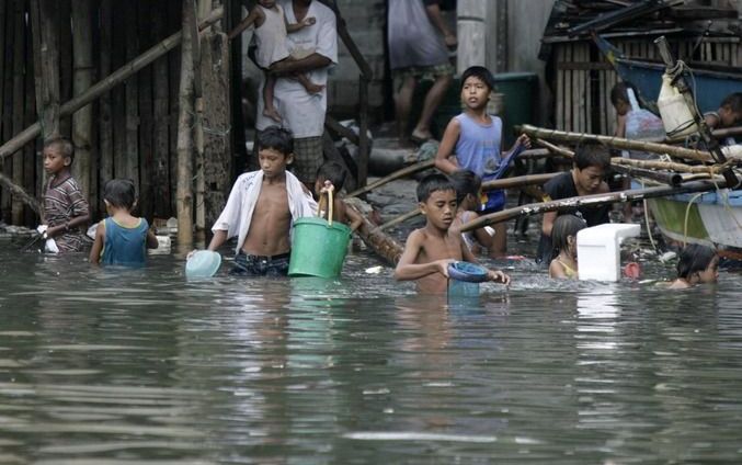 TAIPEI – Hartverscheurende taferelen deden zich de afgelopen dagen voor in tal van dorpen in Taiwan, toen die als gevolg van de tyfoon Morakot door een gigantische water- en modderstroom werden verzwolgen. Vooral familieleden van gehandicapten, kinderen e