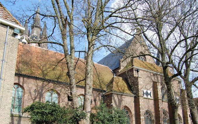 In de Waalse kerk van Delft klinken de preken nog in het Frans. De kerk, die in de tijd van prins Willem van Oranje ontstond, bestaat 425 jaar. Foto Wim Eradus.