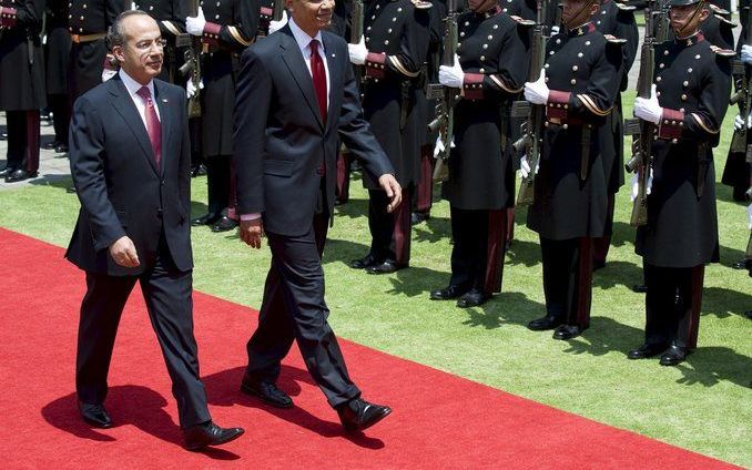 MEXICO–STAD – Barack Obama is donderdag in Mexico gearriveerd. Het is zijn eerste reis naar Latijns–Amerika als president van de Verenigde Staten. Foto EPA