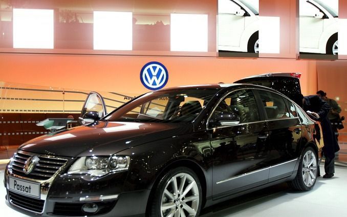 De Volkswagen Passat 1.4 TSI valt net onder de CO2–norm van 140 gram per kilometer waardoor een bijtelling van 20 procent geldt. Foto EPA