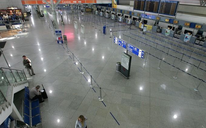 De luchthaven van Athene is verlaten. Foto EPA