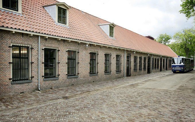 De persoonregisters van de negentiende-eeuwse armengestichten in Drenthe staan sinds zondag op internet. De gegevens kwamen online tijdens de zogeheten Voorouderdag in het Gevangenismuseum in Veenhuizen. Foto ANP