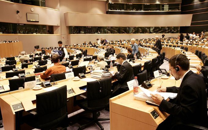 Zweedse feministen die volgend jaar zetels in het Europees Parlement (foto) hopen te krijgen, verzetten zich tegen de toenemende invloed van religieuze fundamentalisten. Foto EPA