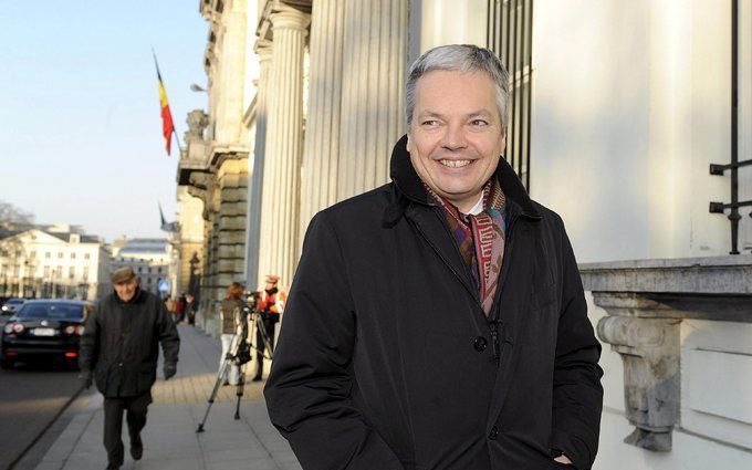 Minister van Financiën Didier Reynders arriveerde vanmiddag voor een gesprek met formateur Herman van Rompuy. Foto EPA