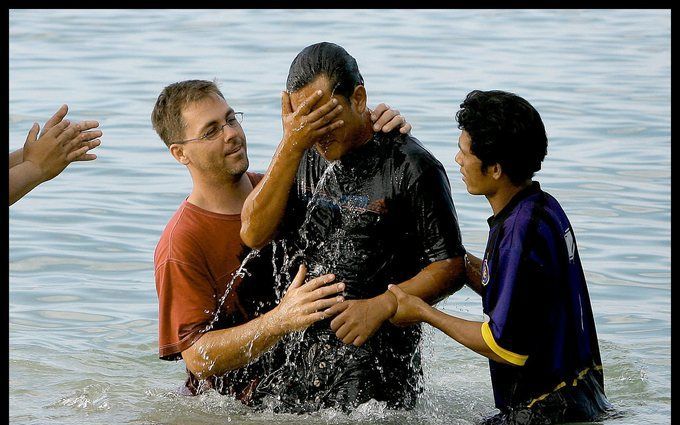 Baptisten houden vast aan de geloofsdoop. foto Henk Visser