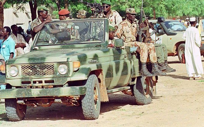 NIAMEY – Na de militaire staatsgreep in Niger leek vrijdag de rust teruggekeerd in de hoofdstad Niamey. Internationaal is met gemengde gevoelens gereageerd op de coup in het straatarme maar grondstofrijke land ten zuiden van de Sahara. Foto EPA