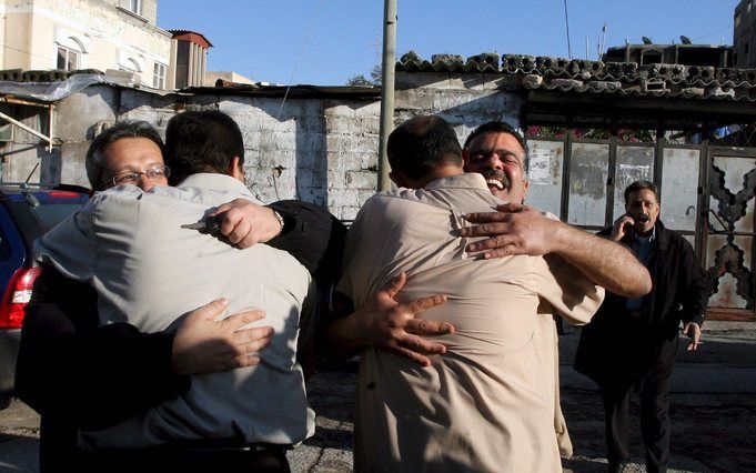 De vrijlating is een teken van goede wil en moet ’de weg naar dialoog openen’. Dat heeft een woordvoerder van Hamas gezegd. Foto EPA