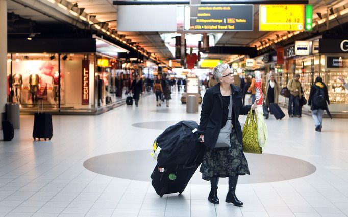 SCHIPHOL – Het Leger des Heils op Schiphol ziet het afgelopen jaar steeds meer daklozen op de luchthaven. Het gaat vooral om Nederlanders die in het buitenland woonden en om allerlei redenen zijn teruggezet op het vliegtuig naar Schiphol. Foto ANP