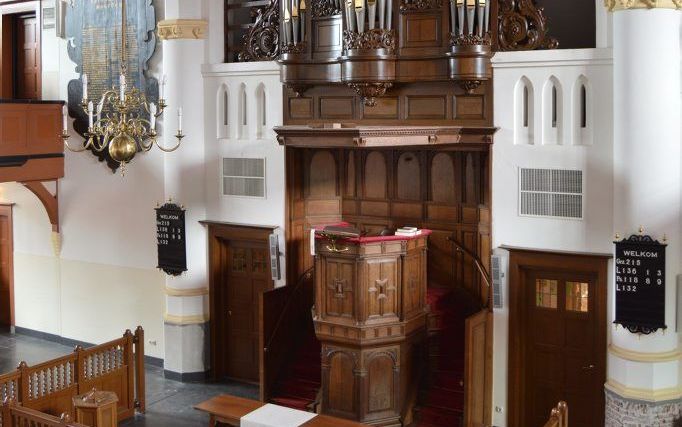 Het orgel in de Adriaen Janszkerk in Rotterdam-IJsselmonde. Beeld Bart van Buitenen