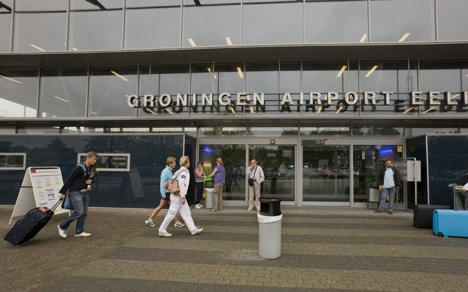 GRONINGEN - De vertrekhal van Groningen Airport Eelde. Foto ANP