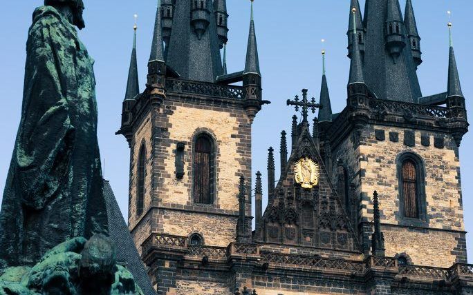 Standbeeld voor kerkhervormer Jan (Johannes) Hus in Praag. Beeld Fotalia