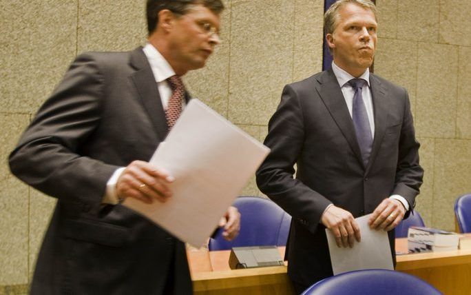 Toezichthouder De Nederlandsche Bank (DNB) en minister Bos van Financiën zullen er samen op toezien dat ABN Amro „een veilige thuishaven vindt”. Dat heeft de bewindsman dinsdag verklaard in de Tweede Kamer. Foto ANP