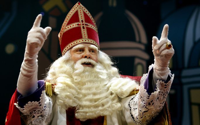 De VVD vindt het belachelijk dat het CDA alle scholieren na hun diploma een kaart wil geven om een maand gratis te reizen door Europa. „Is Sinterklaas teruggekeerd?”, vraagt Europarlementslid Jeanine Hennis–Plasschaert (VVD) woensdag in reactie op het CDA