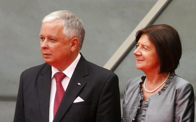 Voor de oudere mensen in Polen is de dood van Lech Kaczynski misschien een groot verlies.Vooral onder de jongeren is de overleden Kaczynski niet zo geliefd. Foto EPA