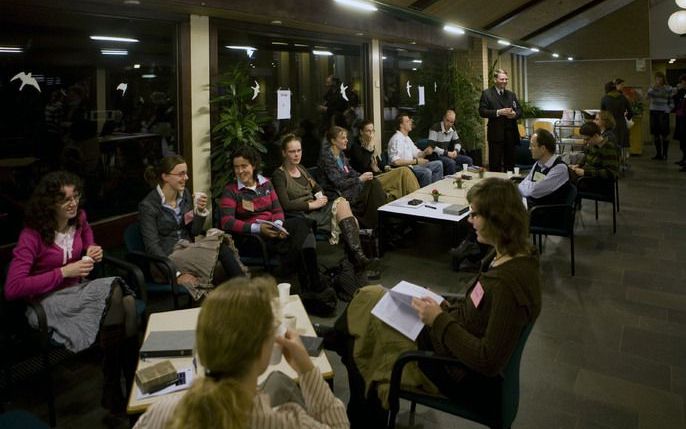 BENNEKOM – In natuurvriendenhuis De Bosbeek in Bennekom werd tot en met maandagmorgen een Bijbelstudieconferentie 23+ gehouden, met als thema ”De psalmen voor jou”. De conferentie, die vrijdagavond begon, was georganiseerd door het Landelijk Contact Jeugd