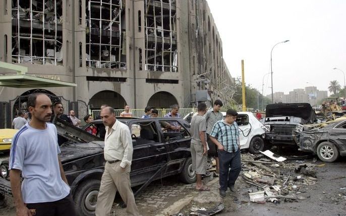 BAGDAD – In Bagdad had deze week opnieuw een aantal bloedige aanslagen plaats. In de aanloop naar de parlementsverkiezingen dreigt Irak steeds verder te destabiliseren. Foto EPA