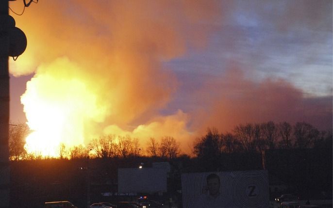 Circa 35 mensen die vermist werden na een explosie vrijdag in een wapendepot bij de Russische stad Oeljanovsk, zijn levend teruggevonden. Foto EPA